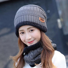 Load image into Gallery viewer, Soft Knit Slouchy Beanie( Unisex )