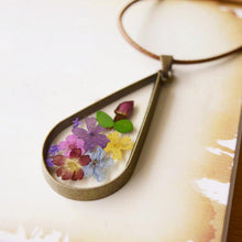 Load image into Gallery viewer, Terrarium Bronze Necklace